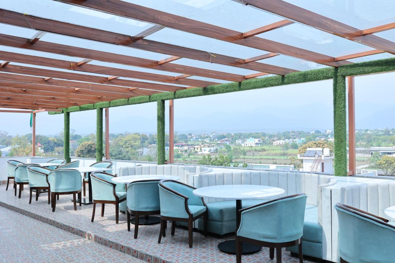 Hotel 7 Heaven Dehradun Esterno foto