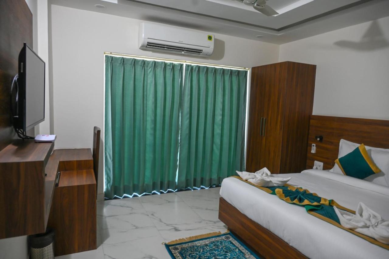 Hotel 7 Heaven Dehradun Esterno foto